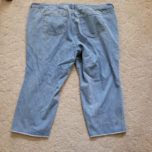 Torrid Crop Boyfriend Distressed Light Blue Women's Jeans - Picture 4 of 5